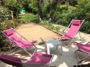 Отель Aniane Maison Renovee avec Jardin et Boulodrome  Аниан